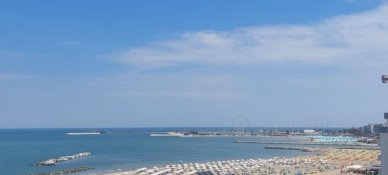 Hotel Alexander Resort Rimini Buitenkant foto