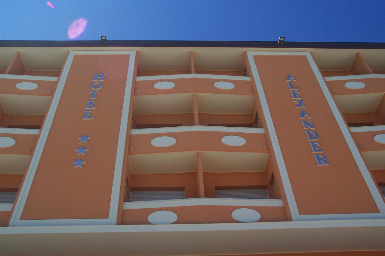 Hotel Alexander Resort Rimini Buitenkant foto
